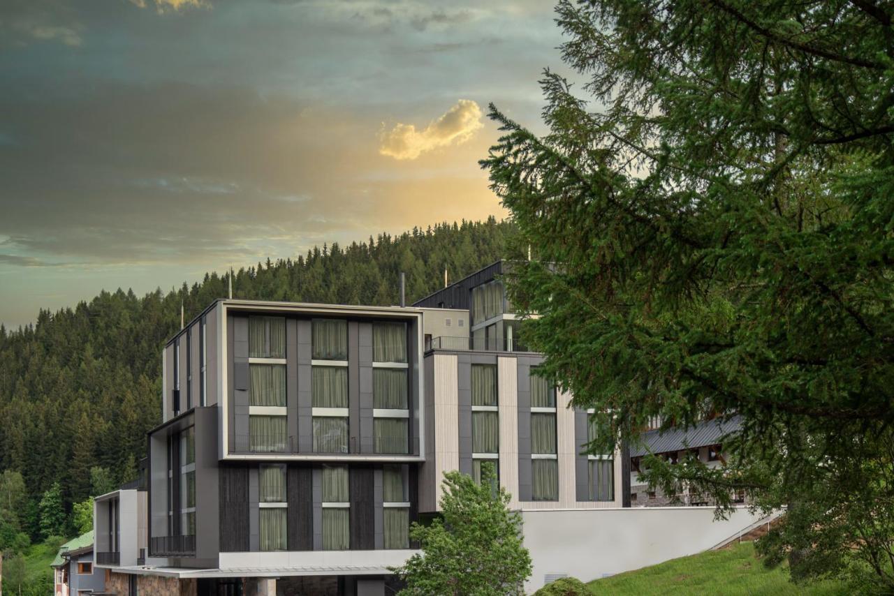 Grand Hotel Hradec Pec pod Snezkou Bagian luar foto